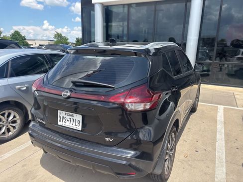 Used 2024 Nissan Kicks SV FWD image 7