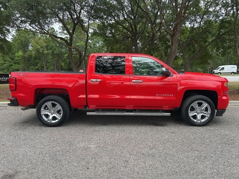 Used 2018 Chevrolet Silverado 1500 Custom w/ Custom Value Package AWD/4WD image 5