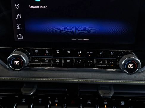 Used 2025 Chevrolet Colorado ZR2 w/ Technology Package image 33