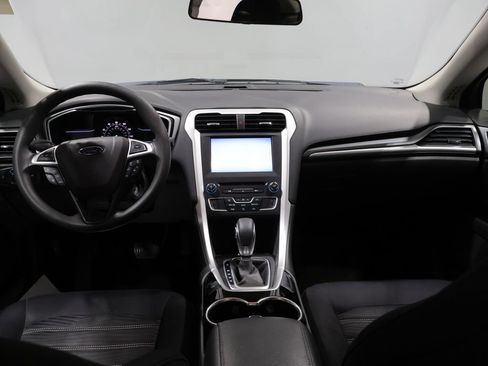 Used 2016 Ford Fusion SE FWD image 16