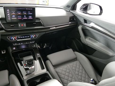 Used 2023 Audi SQ5 Premium Plus w/ Premium Plus Package image 8