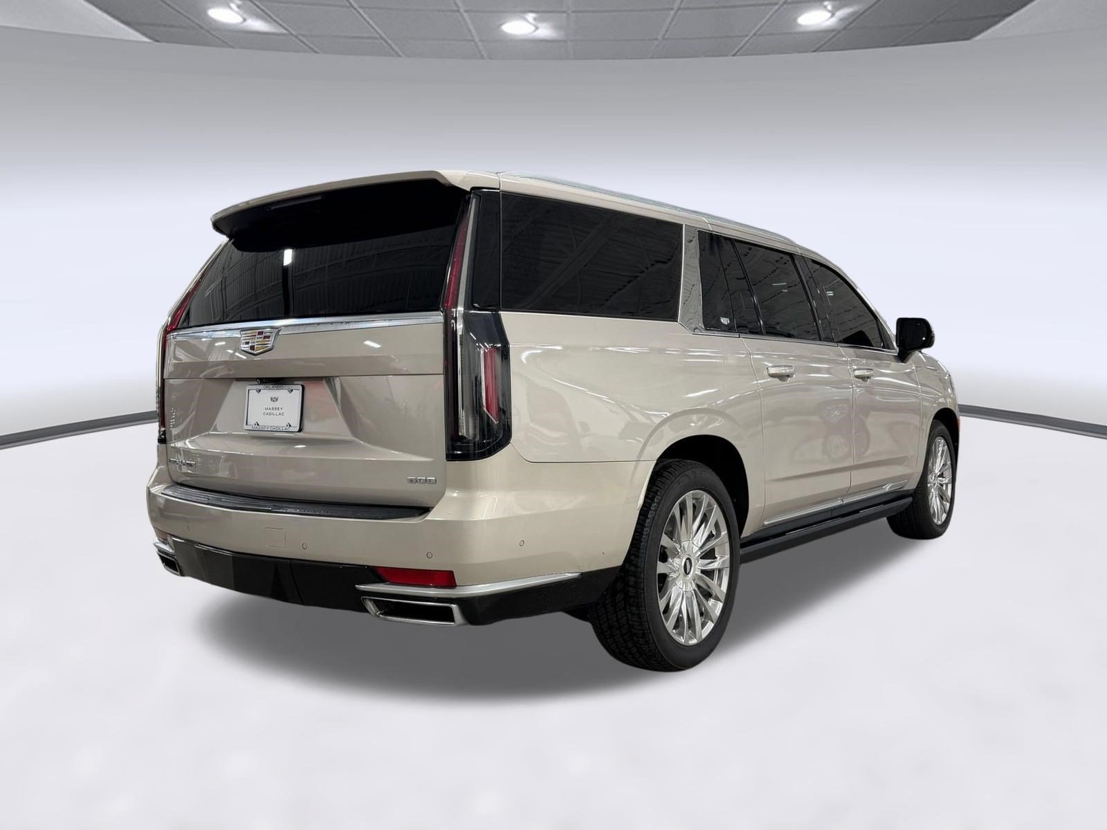 Used 2021 Cadillac Escalade ESV Premium Luxury w/ Driver Assist Tech Package AWD/4WD image 9