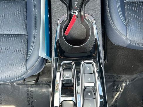 Used 2022 Chevrolet Bolt EUV Premier w/ Super Cruise Package FWD image 38