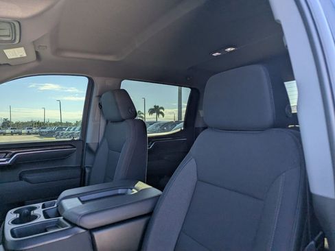 Used 2024 GMC Sierra 1500 Elevation image 20