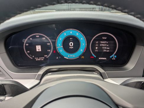 Certified 2025 Porsche 911 Carrera RWD image 21