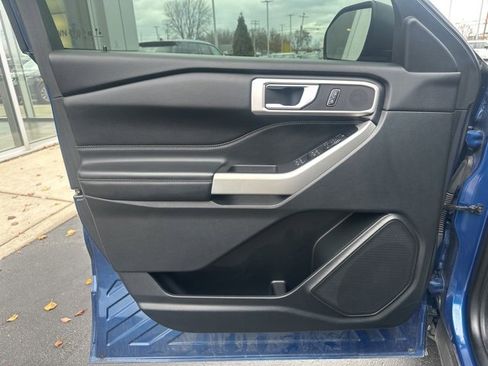 Used 2021 Ford Explorer XLT w/ Equipment Group 202A image 22