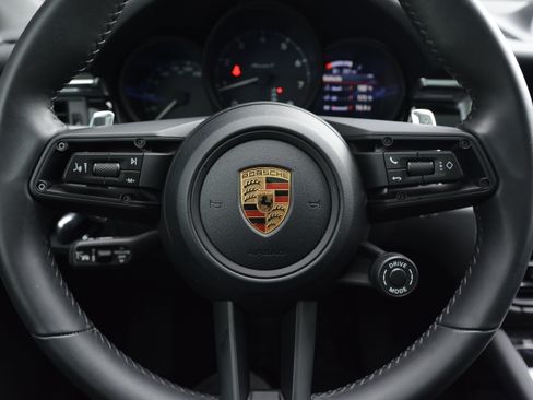 Certified 2026 Porsche Macan Turbo AWD/4WD image 16