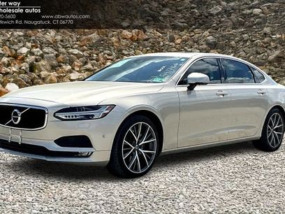 Used 2018 Volvo S90 T6 Momentum w/ Convenience Package