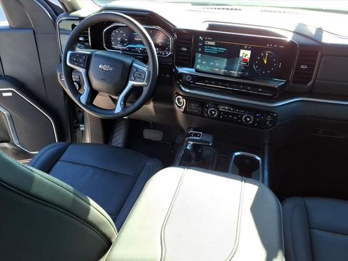 Used 2024 Chevrolet Silverado 1500 LTZ w/ Z71 Off-Road Package image 17