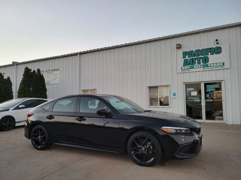 Used 2024 Honda Civic Sport image 9
