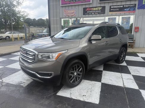 Used 2019 GMC Acadia SLT AWD/4WD image 2