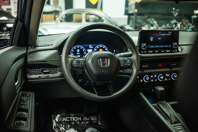 Used 2025 Honda Accord SE image 15