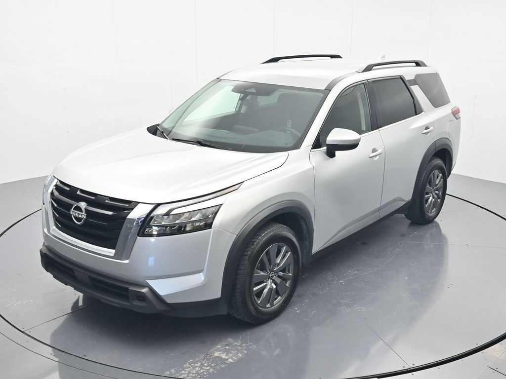 Used 2025 Nissan Pathfinder SV FWD image 29