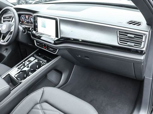 New 2026 Volkswagen Atlas Cross Sport SE image 40