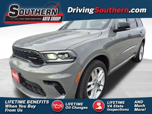 Used 2024 Dodge Durango GT image 1