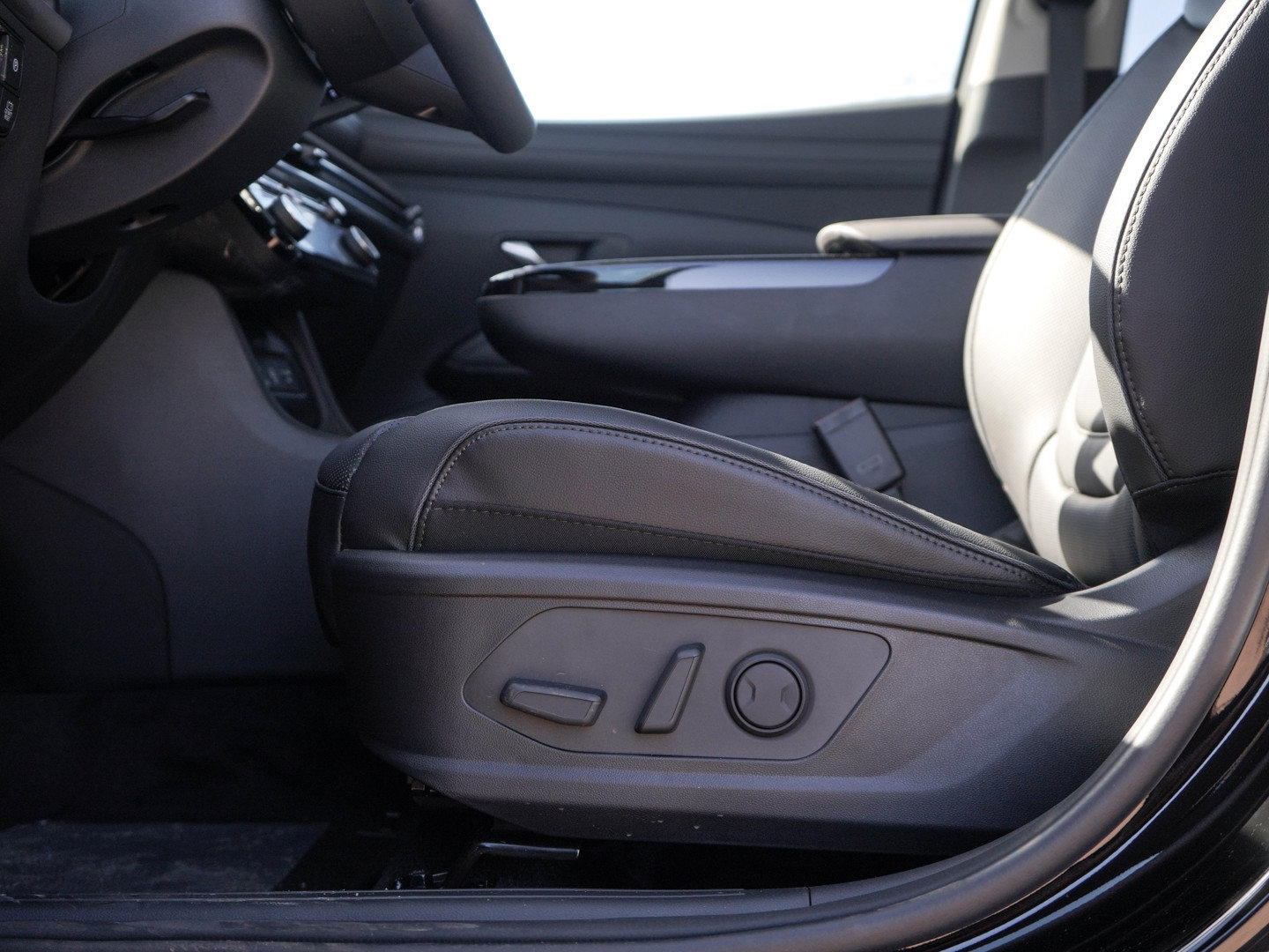 New 2026 Hyundai Tucson Limited AWD/4WD image 18