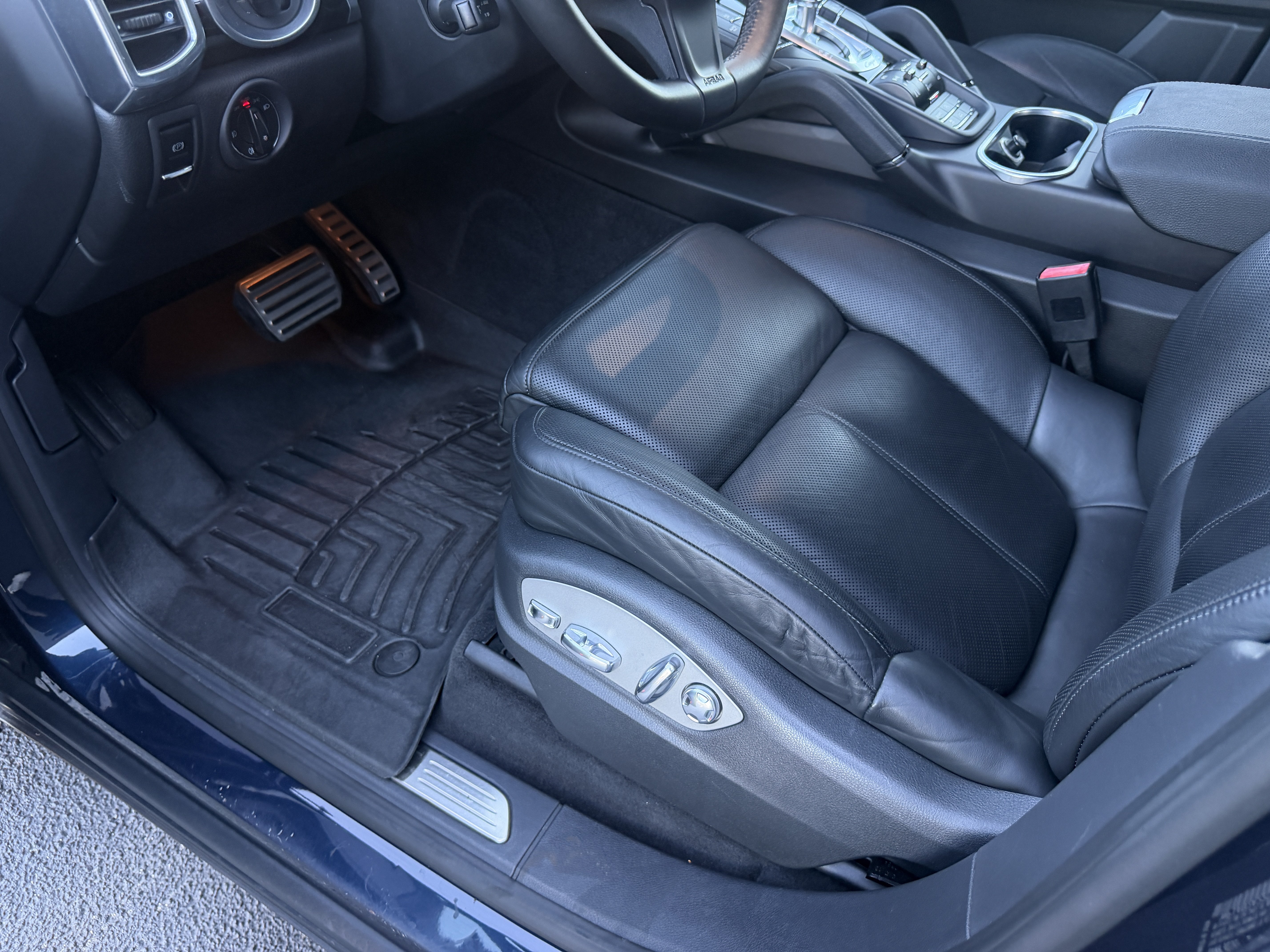 Used 2013 Porsche Cayenne S AWD/4WD image 15