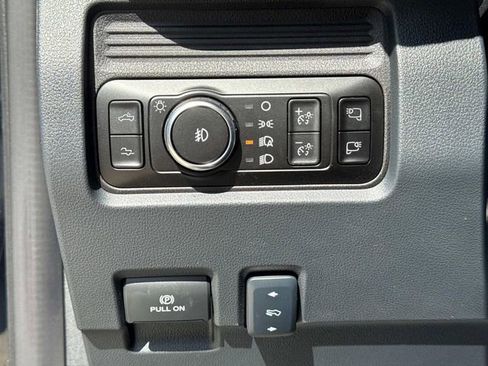 Used 2025 Ford F250 Platinum image 12