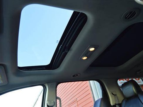 Used 2012 GMC Acadia SLT FWD image 29