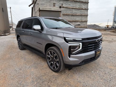 New 2026 Chevrolet Suburban RST w/ RST Capability Package image 2