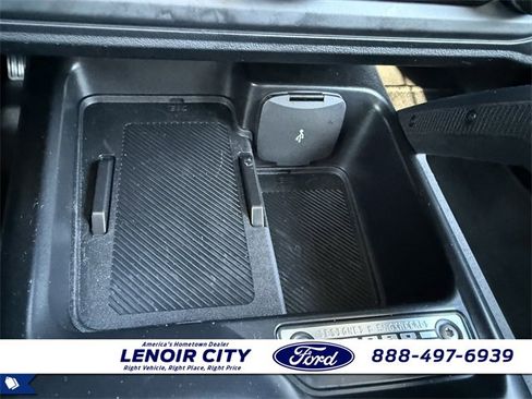 Used 2025 Ford Bronco Badlands image 24