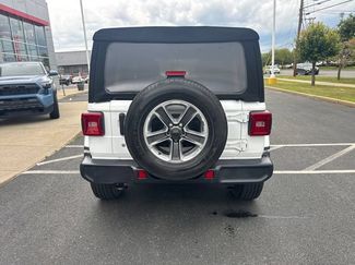 Used 2018 Jeep Wrangler Unlimited Sahara AWD/4WD video 4