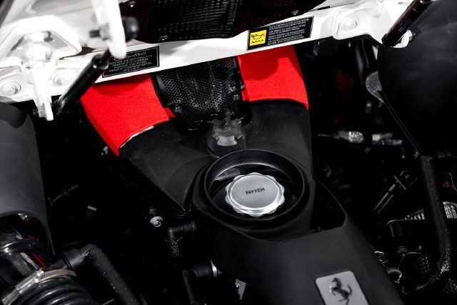 Used 2021 Ferrari F8 Tributo RWD image 10
