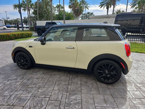 Used 2014 MINI Cooper 2-Door Hardtop image 6