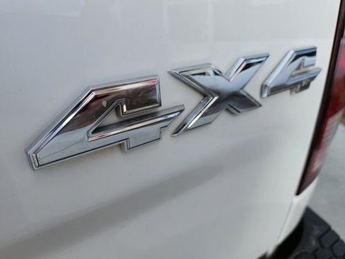 Used 2016 RAM 1500 Classic SLT w/ Luxury Group image 27