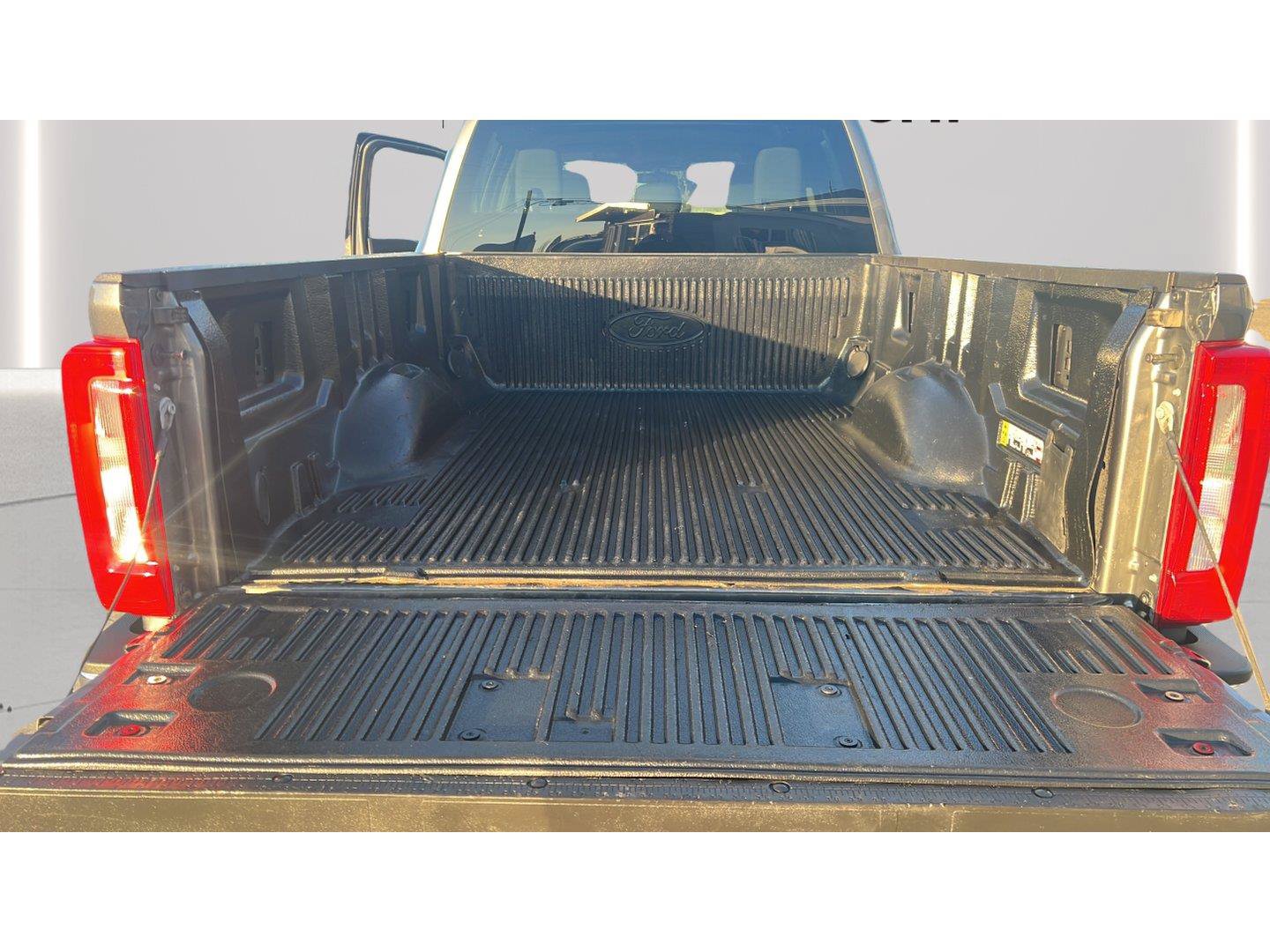Used 2025 Ford F250 XLT w/ FX4 Off-Road Package AWD/4WD image 16