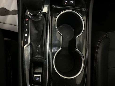 Used 2023 Chevrolet Equinox Premier image 22