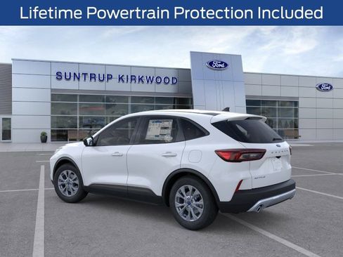 New 2026 Ford Escape Active w/ Cold Weather Package FWD image 4