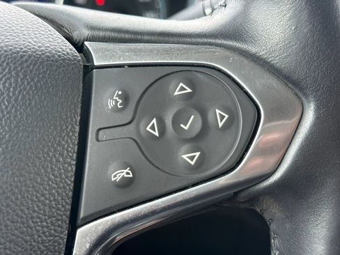 Used 2020 Chevrolet Traverse LT FWD image 26