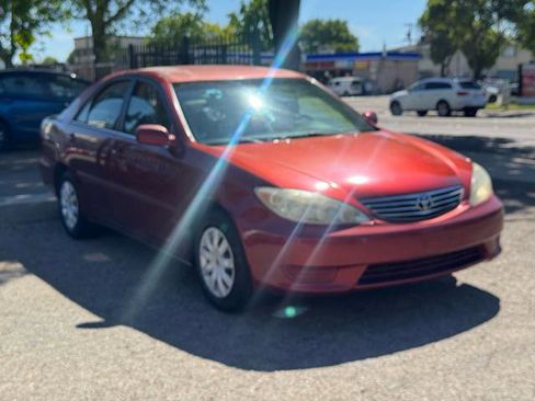 Used 2005 Toyota Camry LE image 3