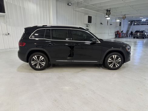Used 2025 Mercedes-Benz GLB 250 image 6
