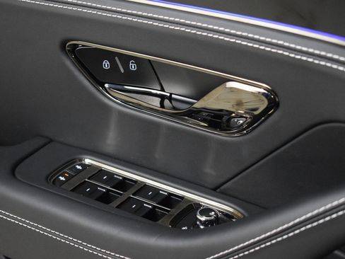 New 2026 Bentley Flying Spur Plug-In Hybrid image 39