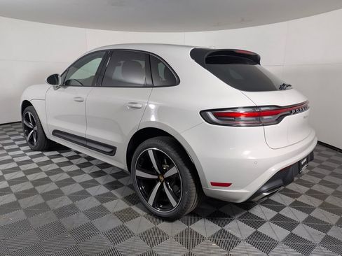 New 2026 Porsche Macan image 3