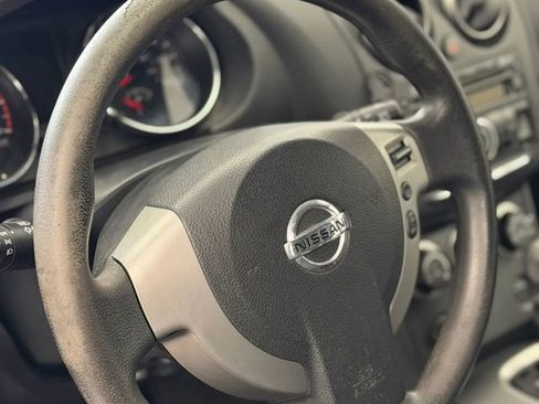 Used 2013 Nissan Rogue S AWD/4WD image 23