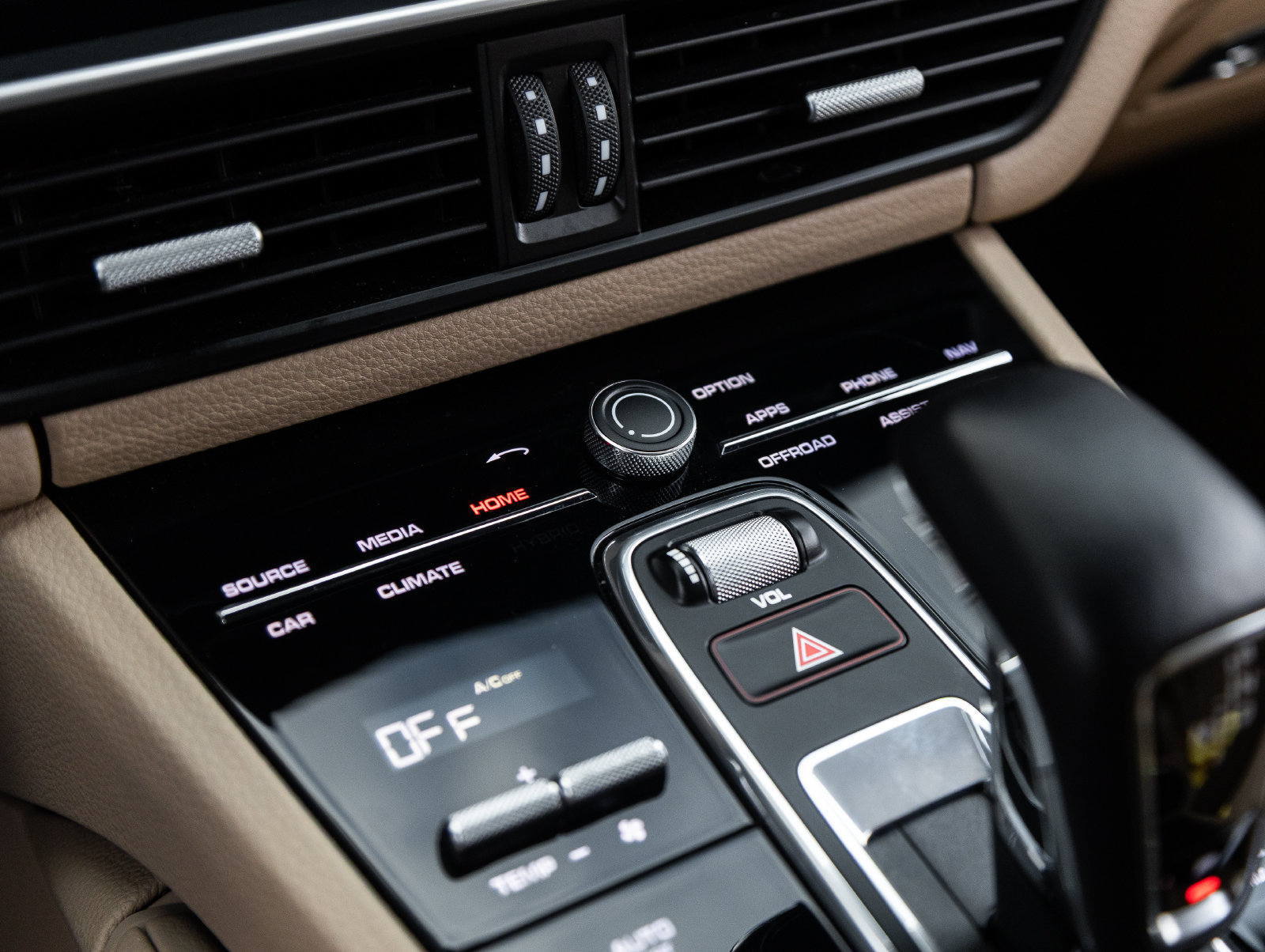Certified 2023 Porsche Cayenne AWD/4WD image 25