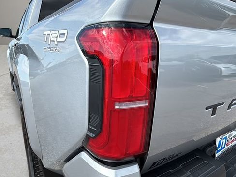 Used 2024 Toyota Tacoma TRD Sport RWD image 28