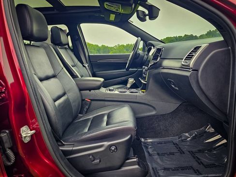 Used 2022 Jeep Grand Cherokee Limited w/ Tech Group AWD/4WD image 41