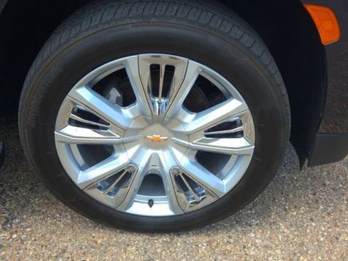 Used 2023 Chevrolet Tahoe High Country AWD/4WD image 10