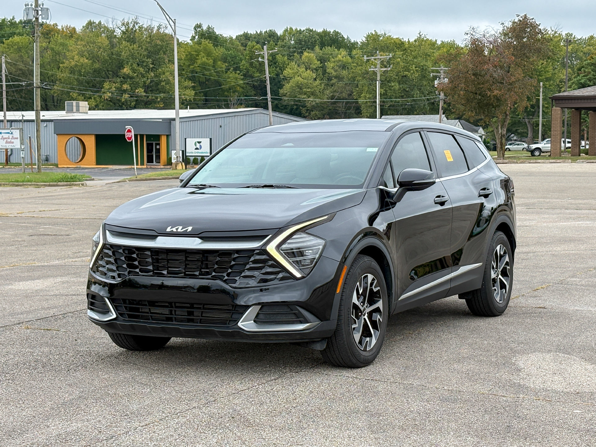 Used 2024 Kia Sportage EX FWD image 5