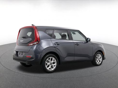 Used 2025 Kia Soul LX w/ LX Technology Package FWD image 7