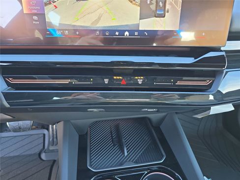 New 2026 BMW 530i xDrive w/ M Sport Package AWD/4WD image 28