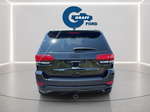 Used 2021 Jeep Grand Cherokee Laredo X AWD/4WD image 9