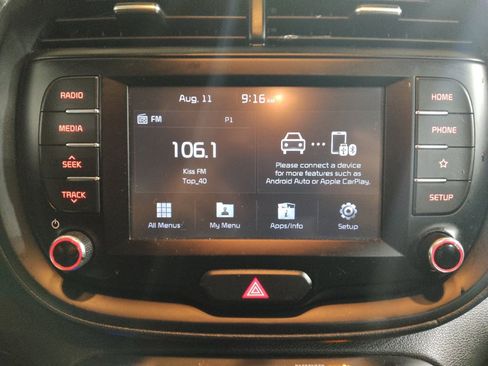 Used 2020 Kia Soul S FWD image 25