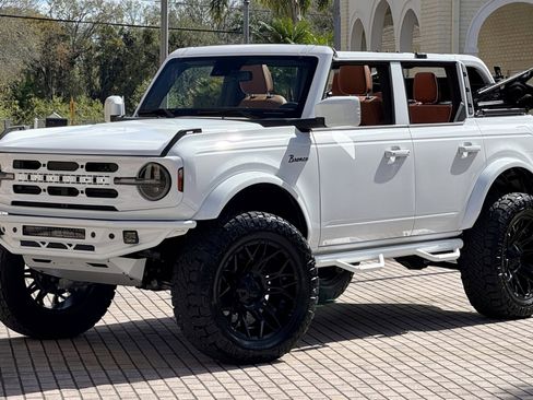 Used 2025 Ford Bronco Outer Banks image 5