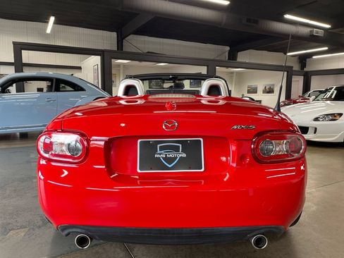 Used 2011 MAZDA MX-5 Miata Grand Touring w/ Premium Pkg RWD image 23