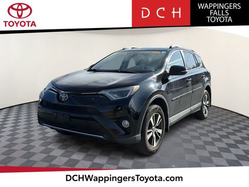 Used 2016 Toyota RAV4 XLE w/ Convenience Package image 1